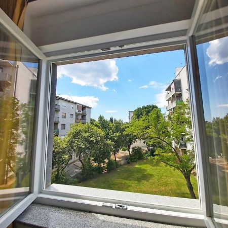 Green City Point Apartment Пула Екстер'єр фото