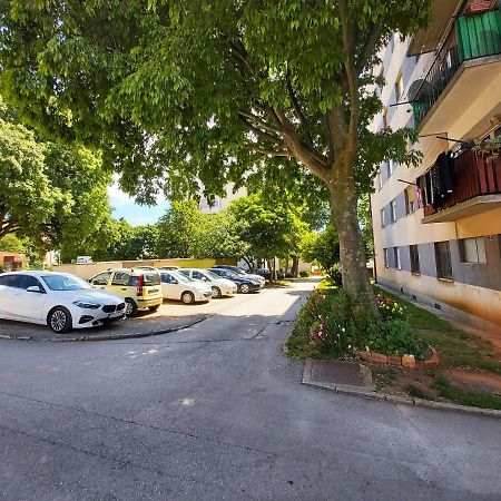 Green City Point Apartment Пула Екстер'єр фото